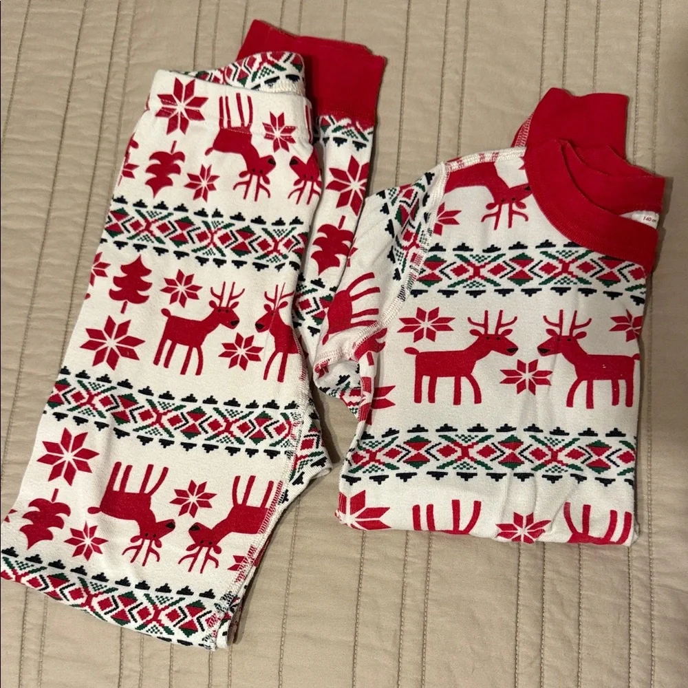 Hanna Andersson Red and White Reindeer Pajama Set - Picture 1 of 3